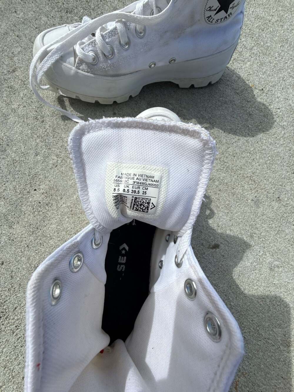 Converse Chuck Taylor All Star Lugged High Top White Sneakers Women's Size 8.5 - Picture 2 of 5